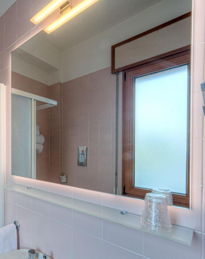 Hotel Belvedere Тьене Экстерьер фото