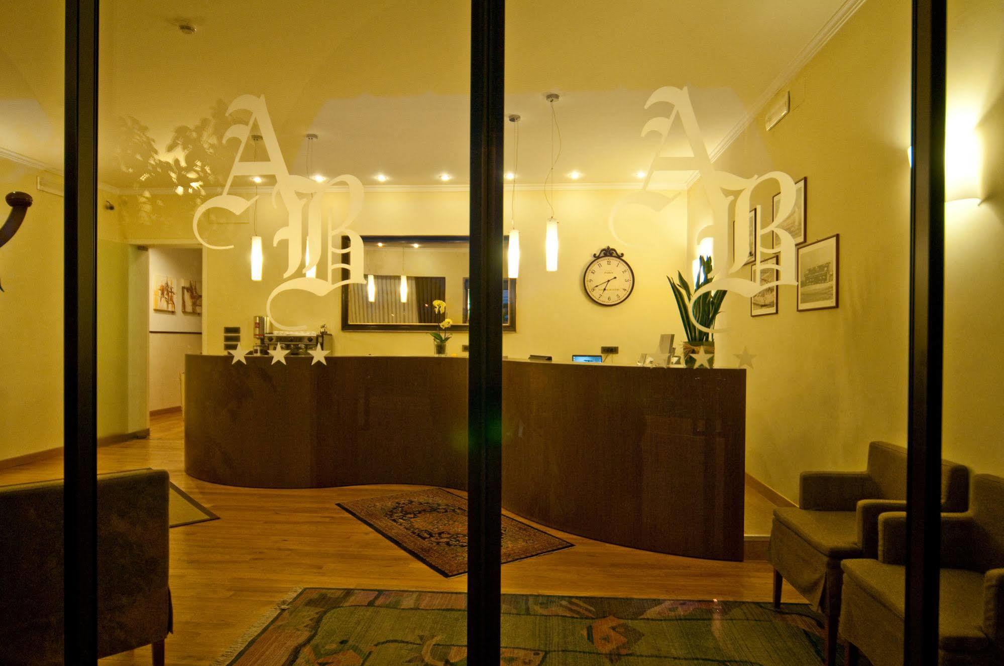 Hotel Belvedere Тьене Экстерьер фото