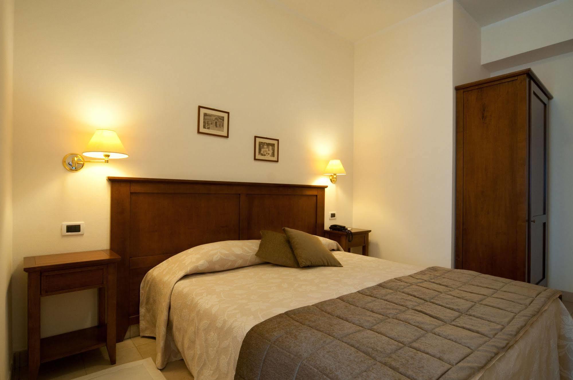Hotel Belvedere Тьене Экстерьер фото