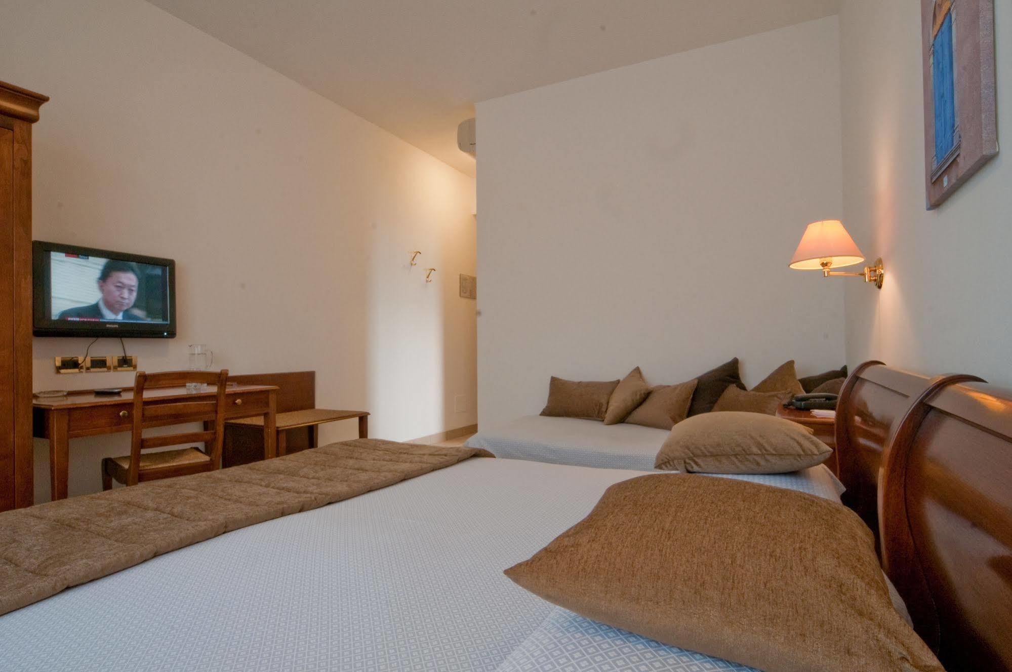 Hotel Belvedere Тьене Экстерьер фото