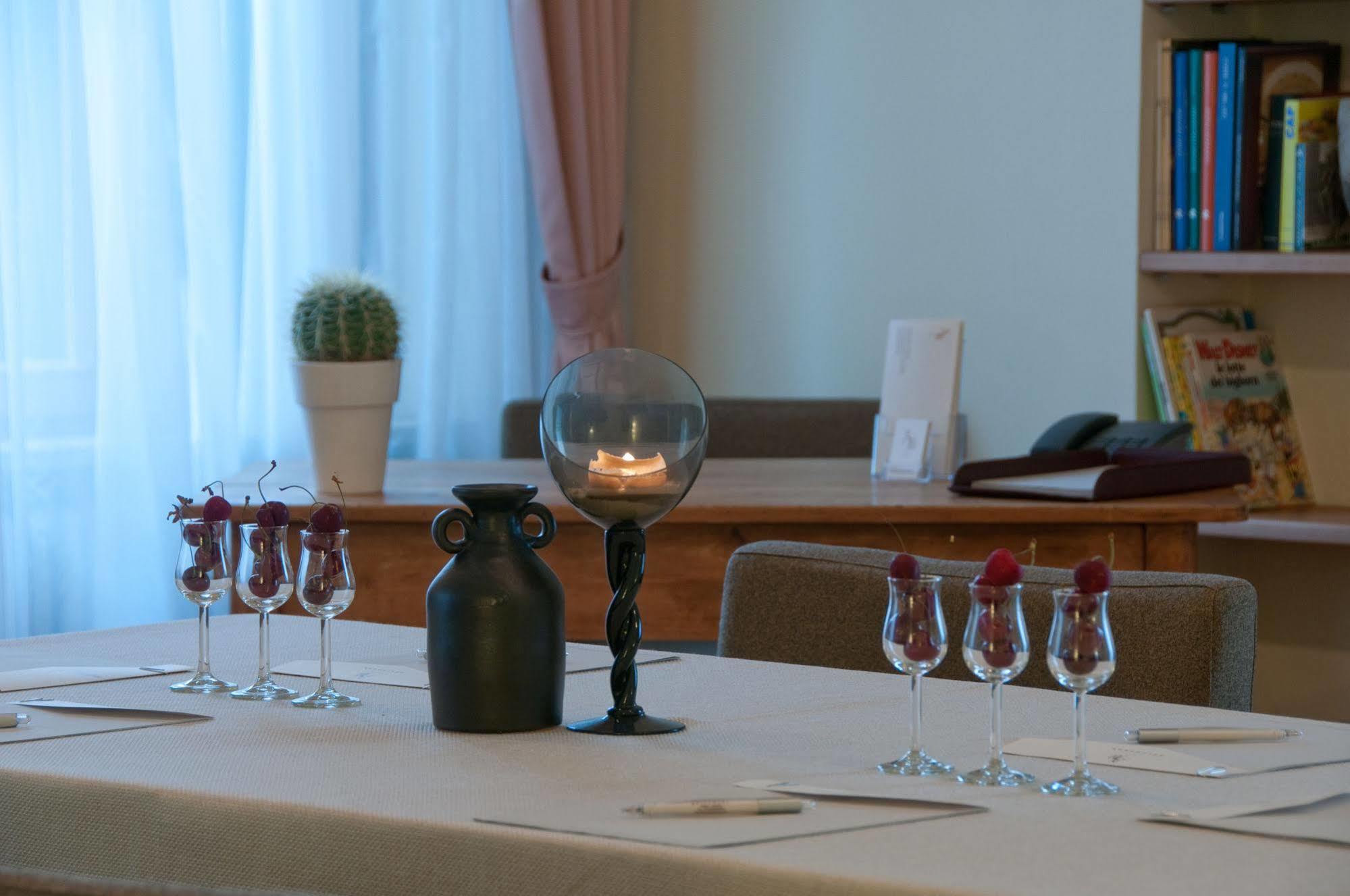 Hotel Belvedere Тьене Экстерьер фото
